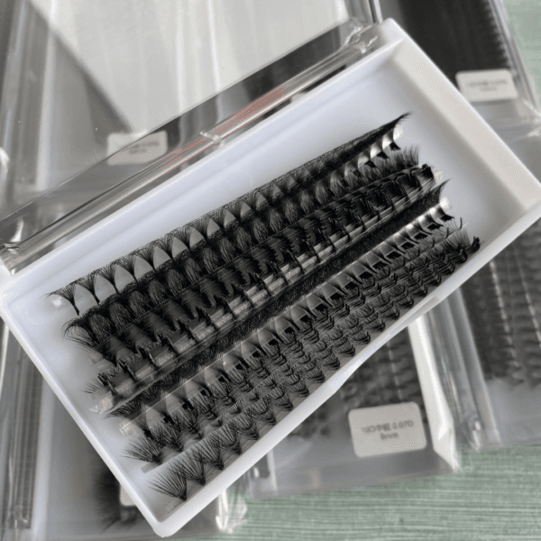 Wholesale Premade Volume Fans Eyelash Extensions Pointy Base 0.05mmThickness Handmade Korean PBT